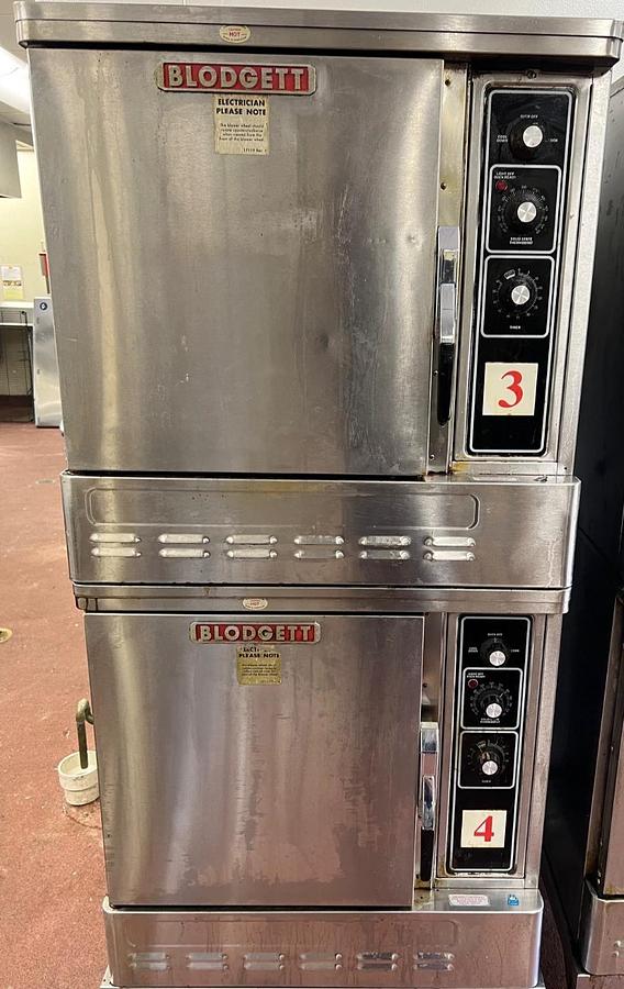 Used Blodgett DFG-50 Double Half Size Convection Oven