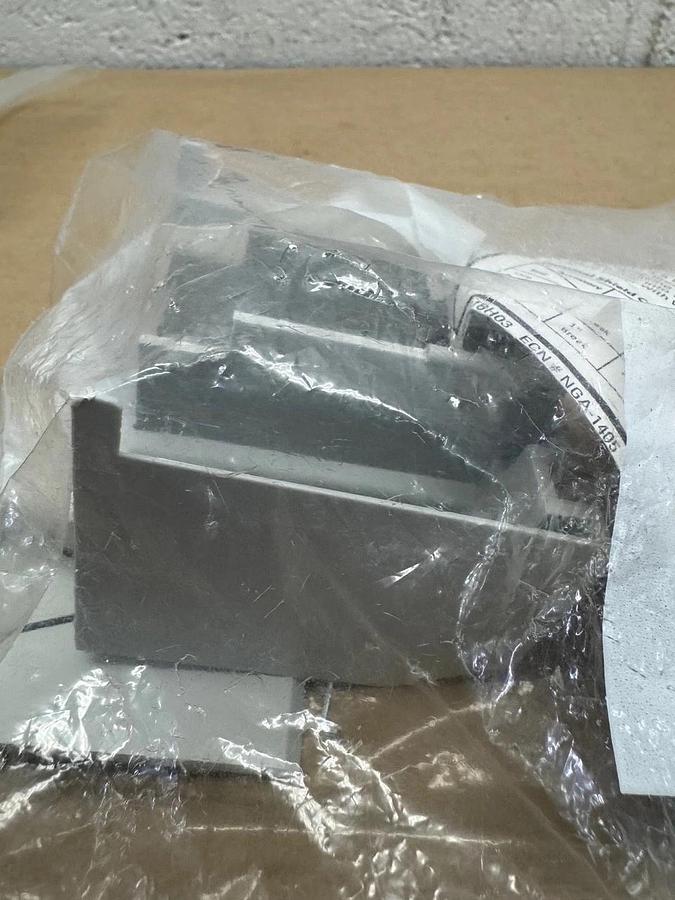 Used Eaton EFTS3K Breaker Terminal Shield *FACTORY SEALED*