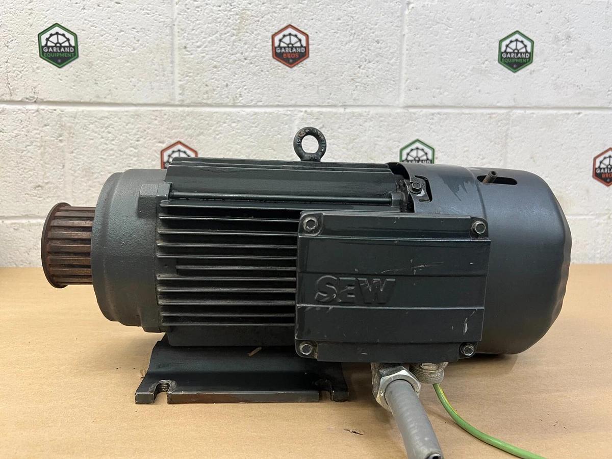 Used Sew-Eurodrive DRE100LC4BE5HF/FI 5.0 HP, 230/460V, 3 PH, 60 Hz Motor