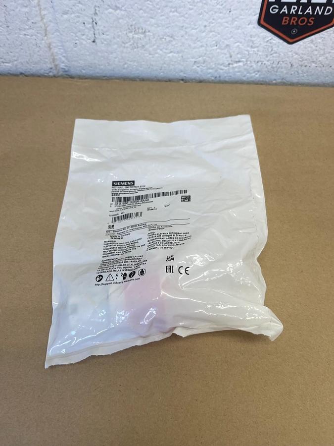 Used Siemens 3SU1050-1HB20-0AA0 Emergency Stop Push Button *NEW*