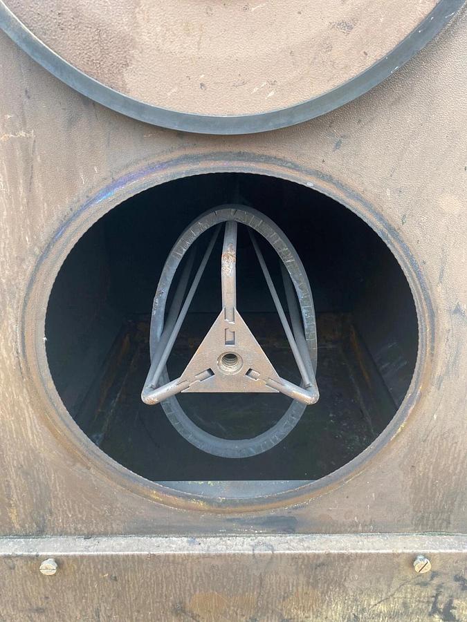 Used United Air Specialist FPH2-3 Dust Hog Dust Collector, Blower Type 8.38 x 3.5