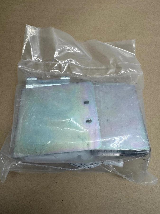 Used Saginaw Control & Engineering 128422 Bolt Pack, Dead Front Four Hinge *NEW*