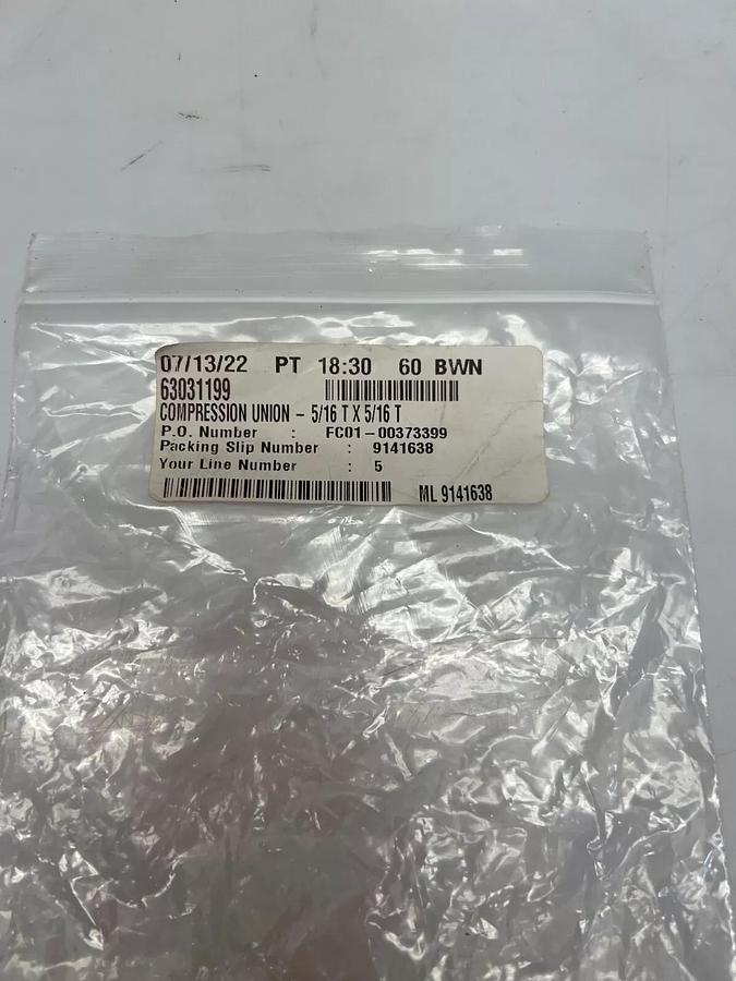 Used Parker Hannifin 63031199 Compression Union 5/16T x 5/16T (package of 10)