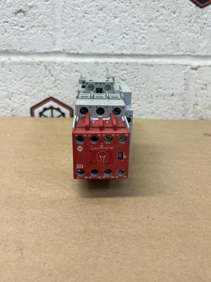 Used Allen Bradley 100-C30D00, 100-C30*00 w/ 100S-F Contactor w/ Control Relay