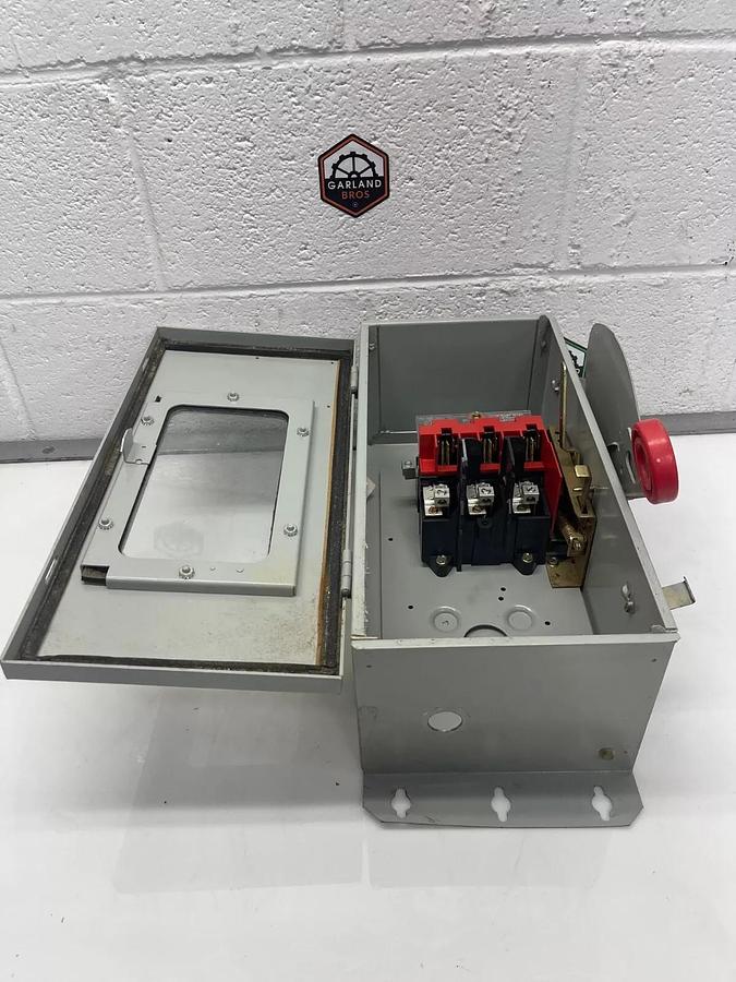 Used Eaton Cutler Hammer DH361UDKW Heavy Duty Safety Switch Ser B, 30A 600V 3 Pole