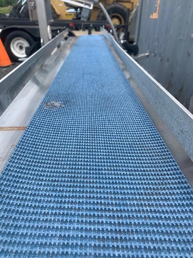 Used Stainless Steel Conveyor, Chevron Belt (9" x96" Belt)