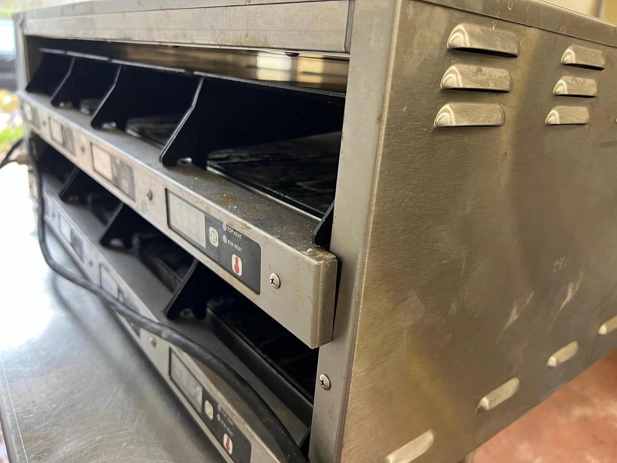 Used Carter Hoffman M243P-B 8-Slot Warming Unit/Trays