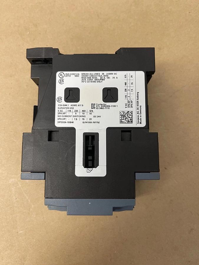 Used Siemens 3RT2026-1BB440 Contactor, Sirius, 24V