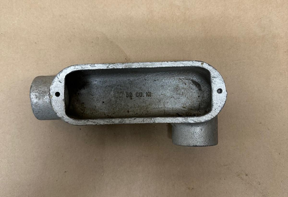 Used Appleton Unilet LL Form 35, 1-1/4” Conduit *NEW*