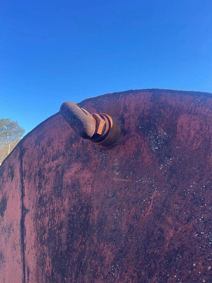 Used 4000 Gal Vertical Liquid Storage Tank, Tank Dia: 7’, Tank H: 14’, Base: 80"x73"