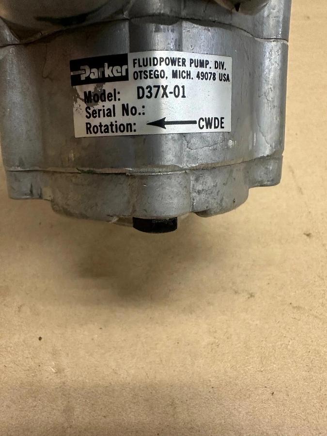 Used Parker D27X-01 Hydraulic Pump