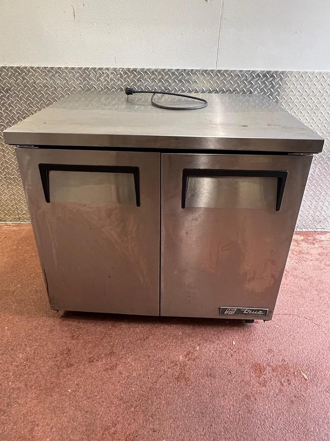Used True Manufacturing Co. TUC-36-LP 2-Door Undercounter Fridge
