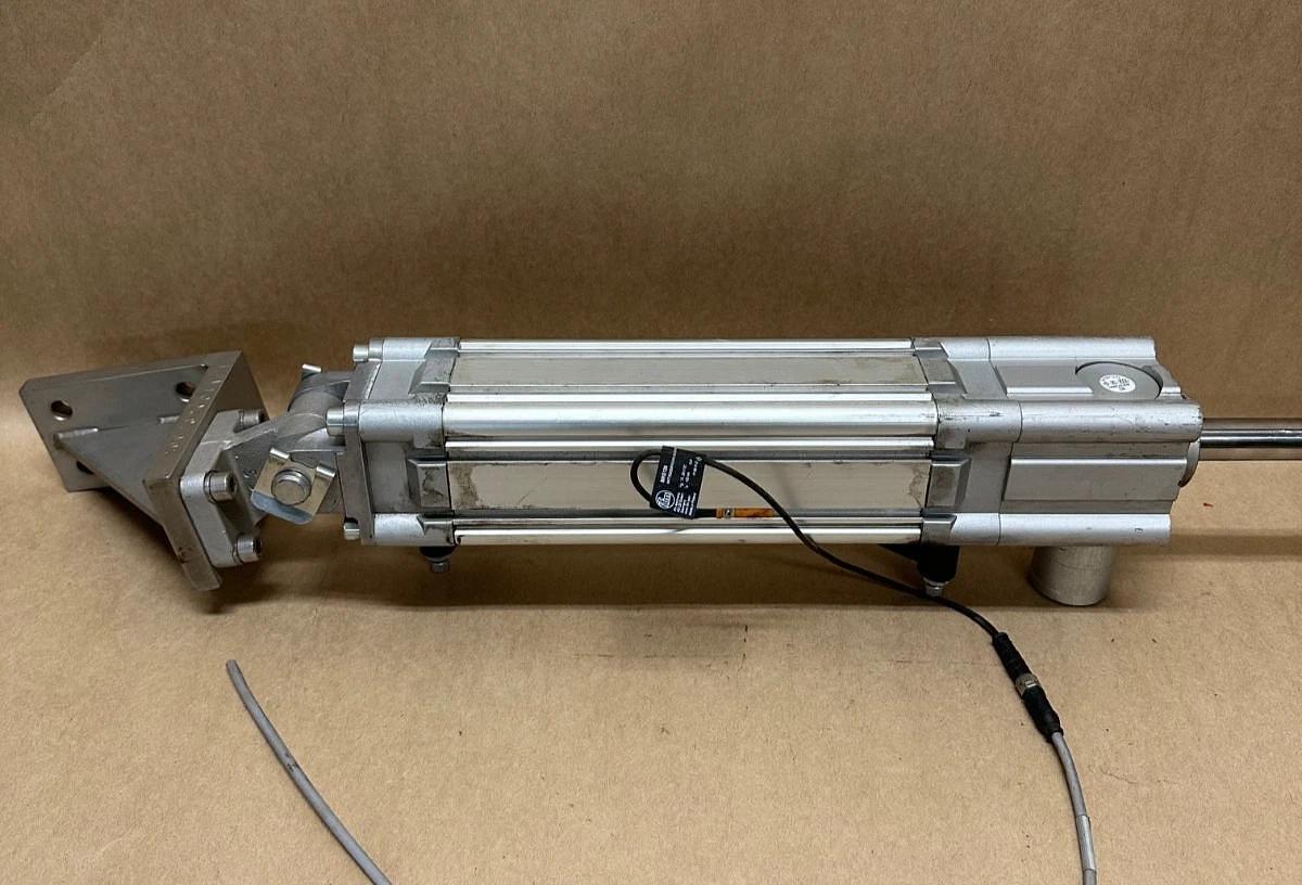 Used FESTO DNC Series ISO Pneumatic Cylinder