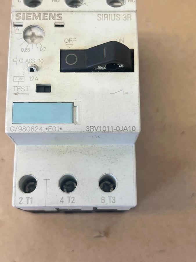 Used Siemens 3RV1011-0JA10 Sirius 3R Starter Protector