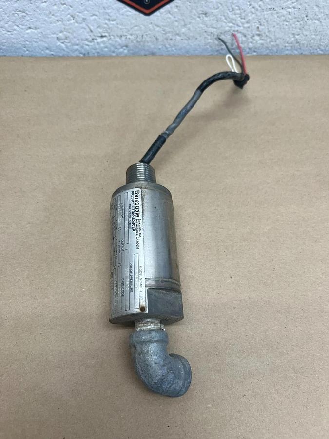 Used Barksdale 425X-04 0-100 PSIG Pressure Transducer