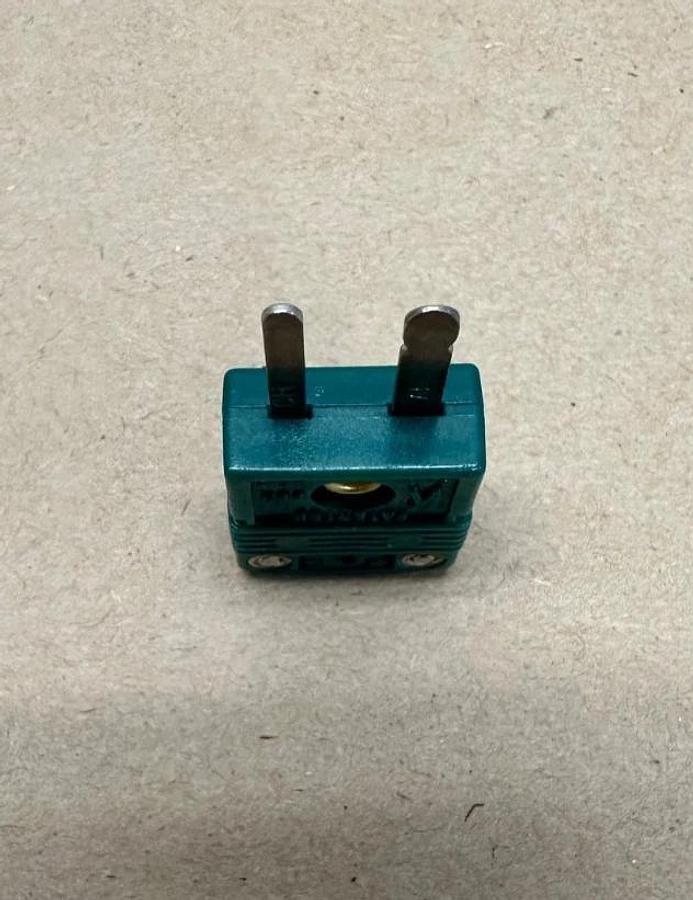 OMEGA DRTB-KI Mini Thermocouple Connector, Type K (Lot of 17) *NEW*