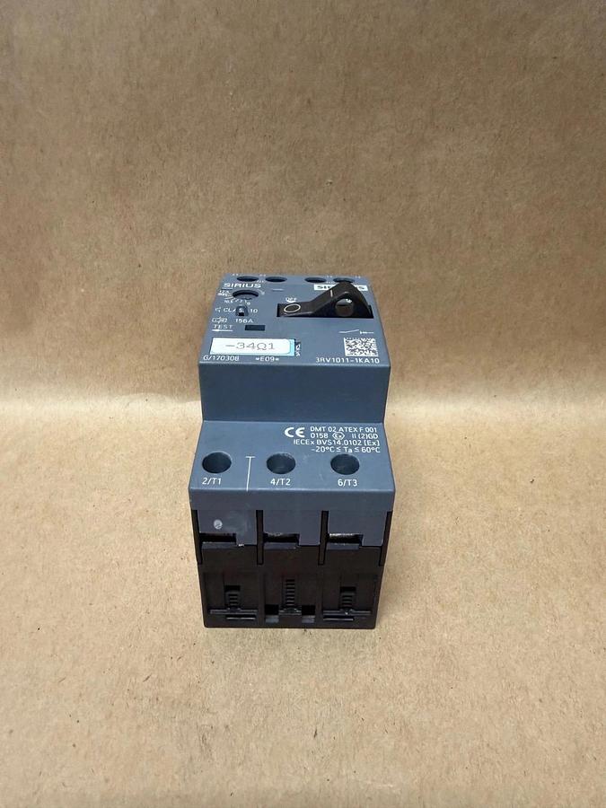 Used Siemens 3RV1011-1KA10 Circuit Breaker