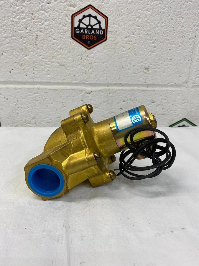 Used Skinner Valve Division L2LB6150 Solenoid Valve
