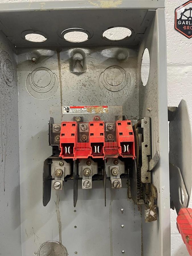 Used Siemens HNF363 , Heavy Duty Safety Switch, 100 A, 600 VAC, 600 VDC, Non-Fusible