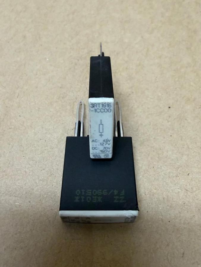 Used Siemens 3RT1916-1CC00 Surge Suppressor - Lot of 2