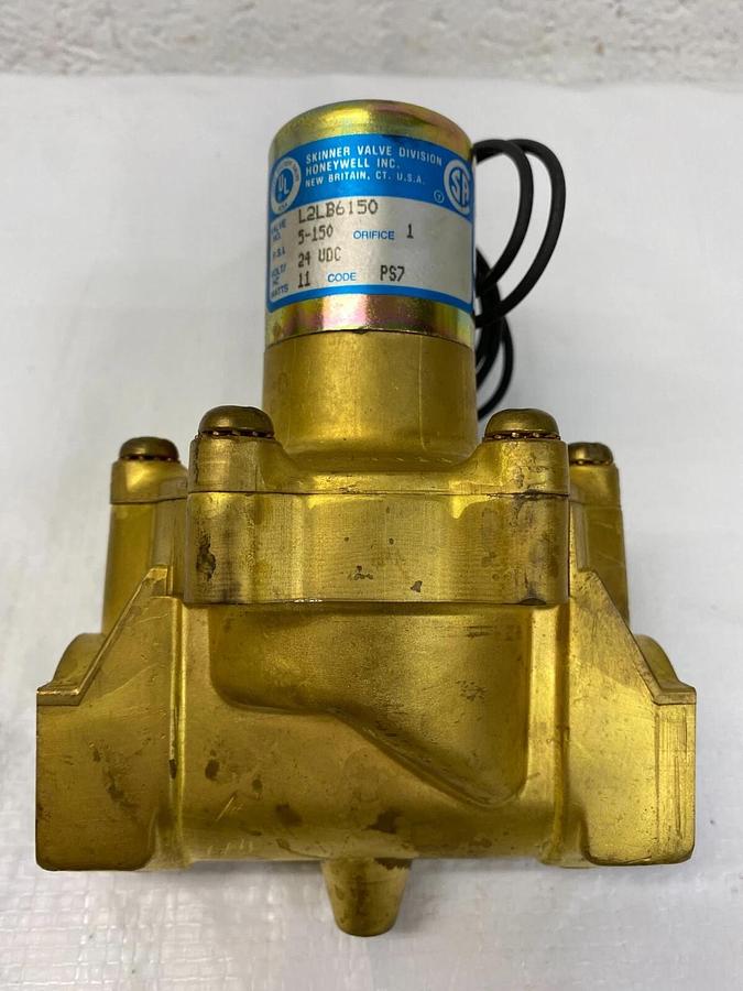 Used Skinner Valve Division L2LB6150 Solenoid Valve