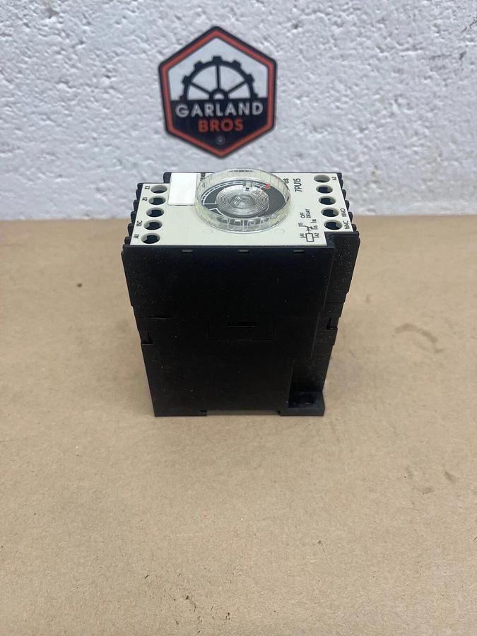 Siemens 7PU1540-1AK23 Time Delay, 120-127 VAC, 50/60 Hz, 0.6-6seconds