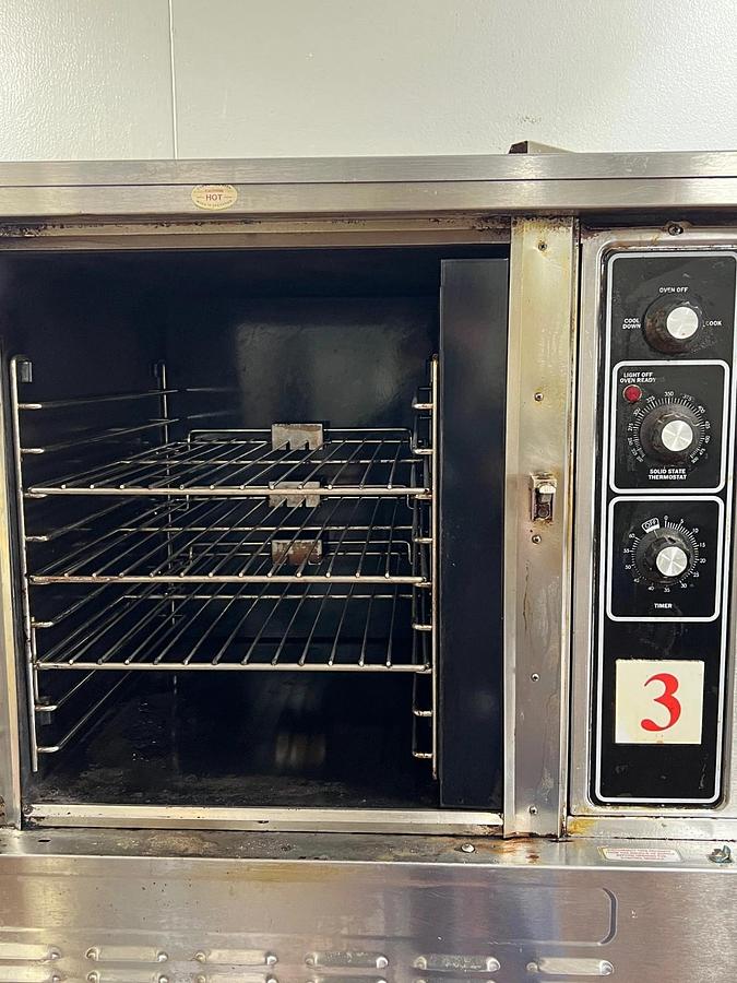 Used Blodgett DFG-50 Double Half Size Convection Oven
