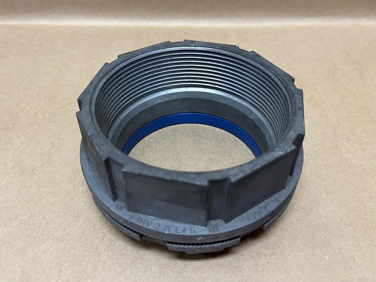 Used Thomas & Betts Type 4 4" I DIV 2 II EFG III Conduit Hub Connector - Lot of 5