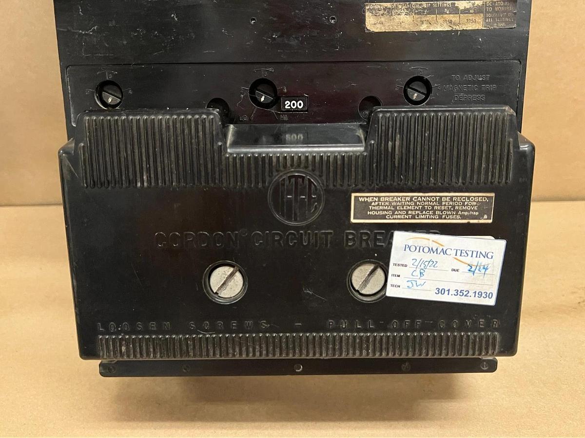 Used ITE CJ3B200 200A, 3-Pole, 600V Cordon Integrally Fused Circuit Breaker