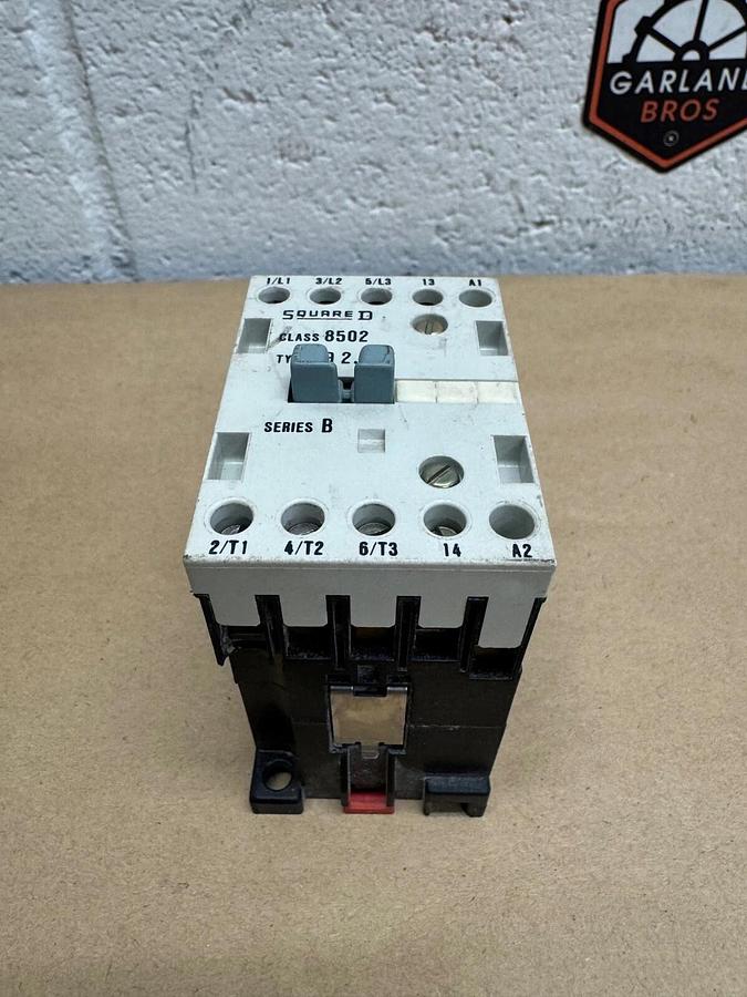 Used Square D 8502 PD2.10E Series B Contactor, 20 Amps, 380-660 V