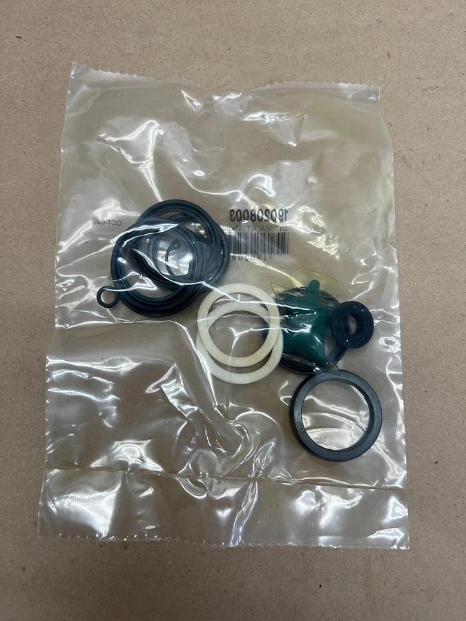 Used Schrader Bellows 190208003 CYL Seal Kit