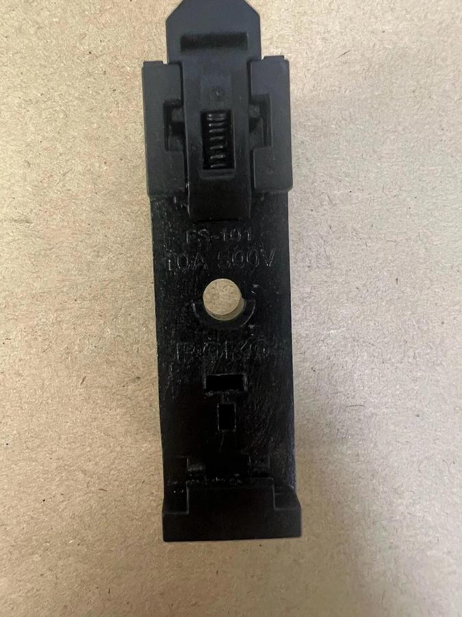 Used Roko FS-101, 10A, 500V Switch - Lot of 2