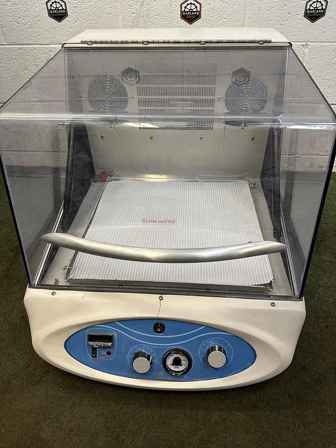 Used Thermo Scientific 4322, SHKA4000-S Incubator Shaker