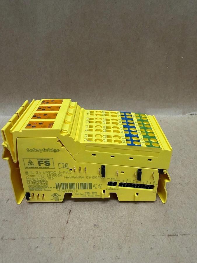 Used Phoenix Contact IB IL 24 LPSDO 8-PAC Safety Digital Output Module