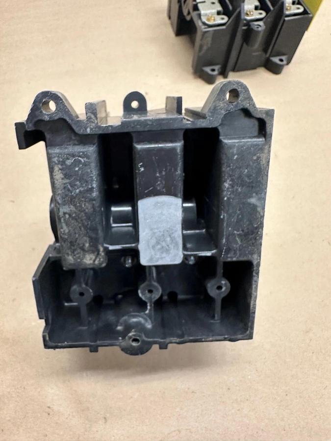 Used EATON 17-16921 Switch Base Assembly