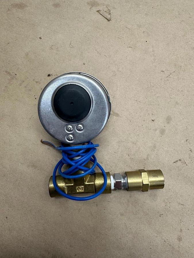 Used McDaniel Controls Inc. Type 201, Switch Type 201, Switching Operate