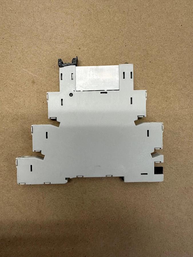 Used Allen Bradley 700-HLT1Z24 Ser A Interface Module *NEW*