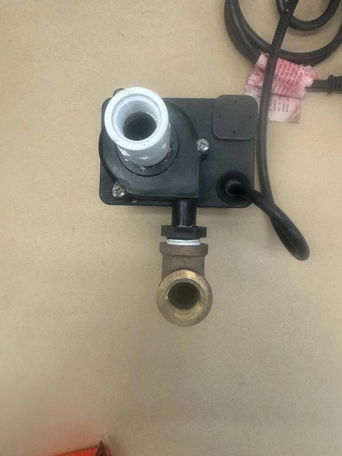 Used Little Giant PE-2.5F/ 518600 Submersible Direct Drive Pump 115V, 60Hz, 1.4A, 1Ph