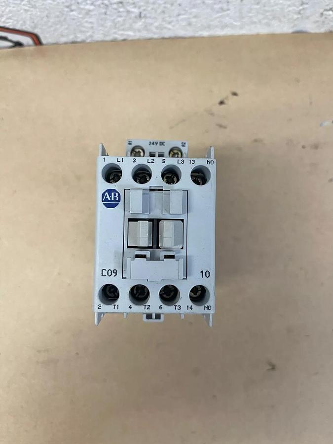 Used Allen-Bradley 100-C09Z*10 Contactor Series A, 600 V, 25 A - Lot of 3