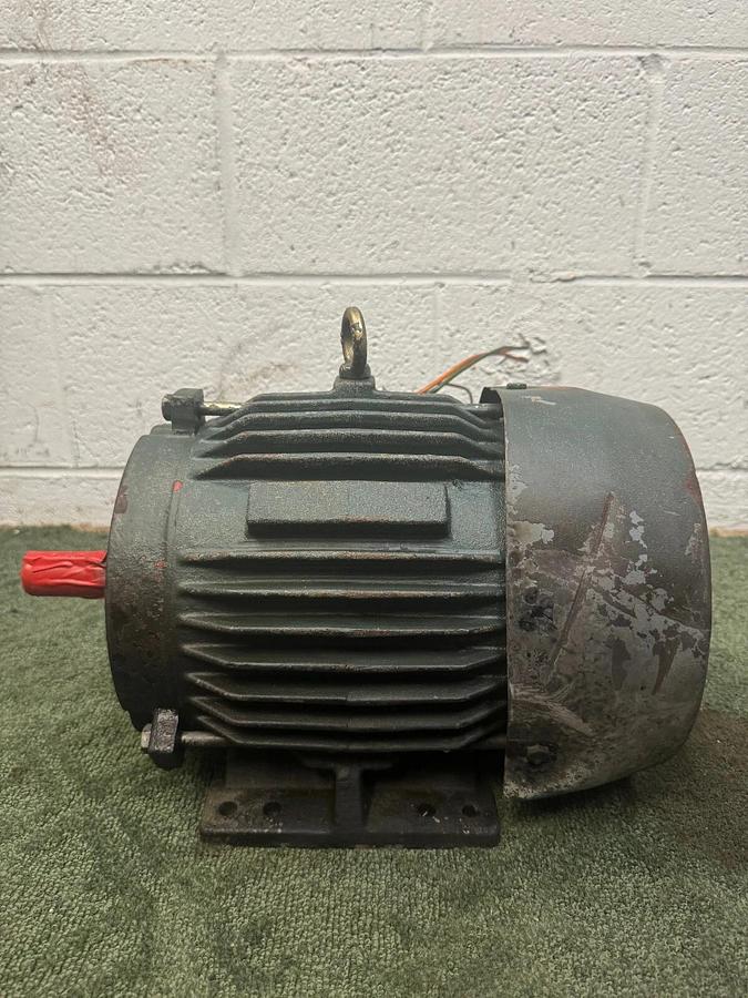 Used Toshiba B0054FLF2AMH03, 5 HP Motor, 1735 RPM, 230/460 V, 3 Ph, TEFC Fr, 60 Hz