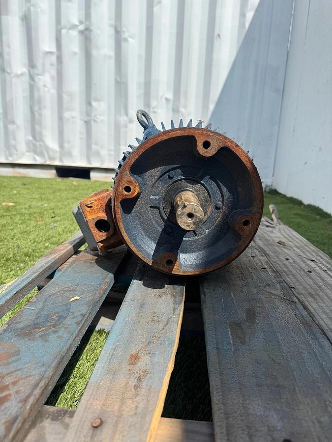 Used Leeson 151346.60 AC Motor 7.5Hp @ 1750RPM, 208-230/460V, 20-18.4/9.2A