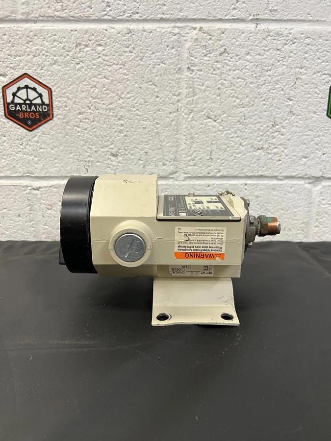 Used Ashcroft PPSN4GB25 Industrial Control Equipment Enclosure 15A, 500PSI