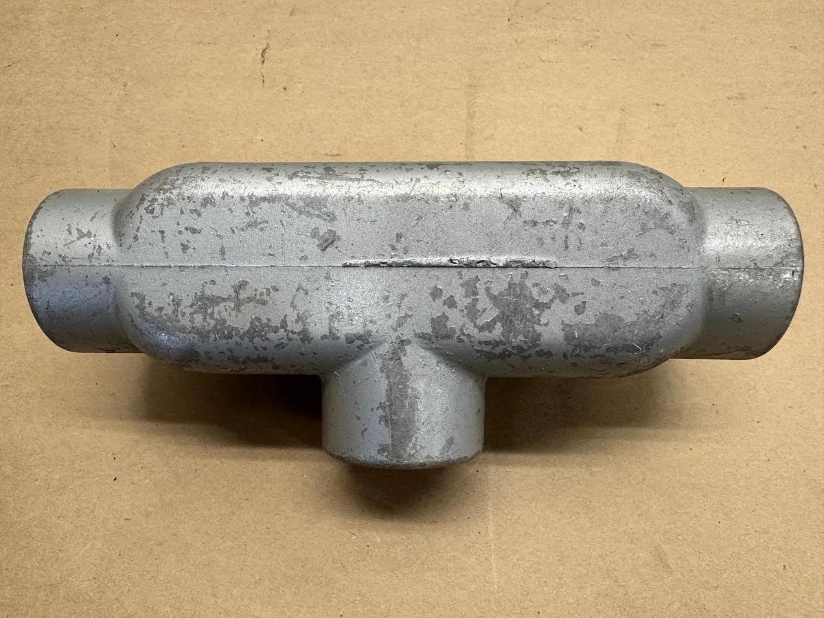 Used Appleton Form 85 T 1-1/4” T Conduit