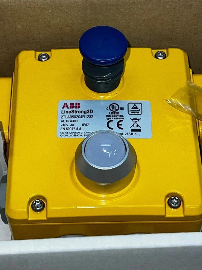 Used ABB 2TLA05020R1232 Jokab Safety Switch 4NC/2NO NPT 24LED *NEW*
