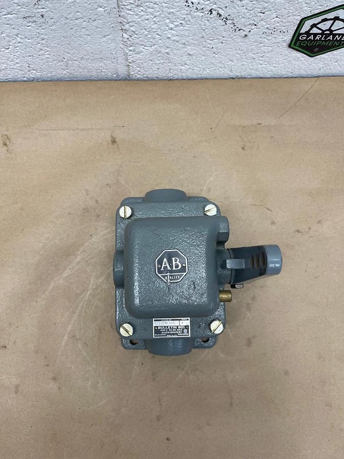 Used Allen-Bradley 801-DSK145 Limit Switch, Series A, Bulletin 801, 600V AC/DC Max