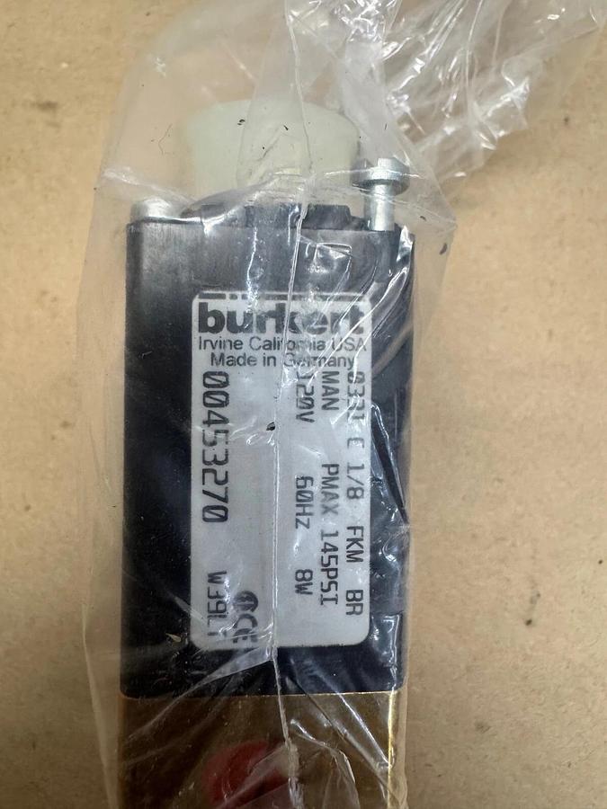 Burkert 00453270 Solenoid Valve, 145 Psi, 120V, 60Hz, 8W