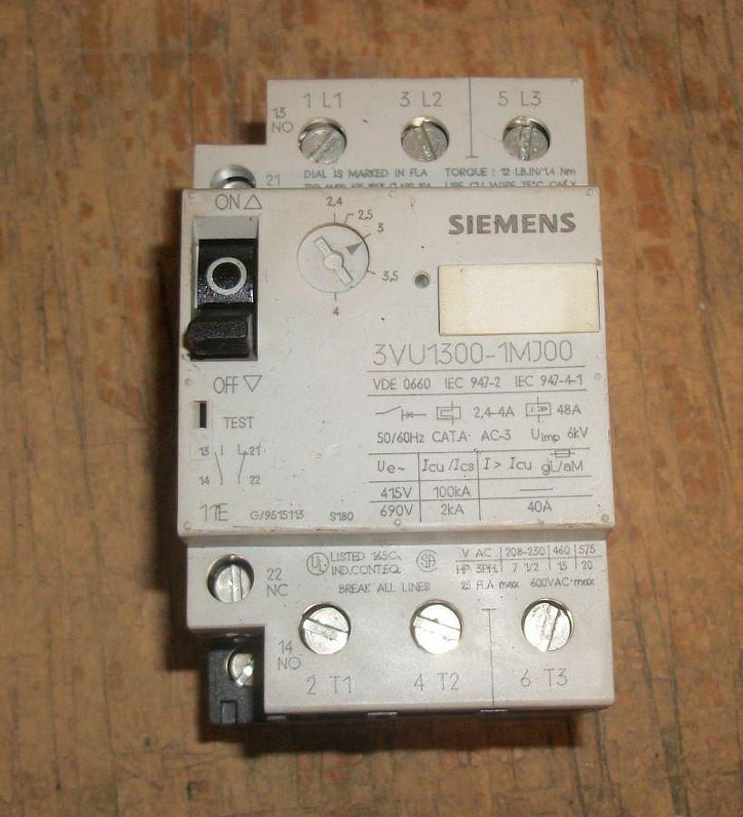 Used Siemens 3VU1300-1MJ00 Circuit Breaker, 3-Pole, 50/60 Hz