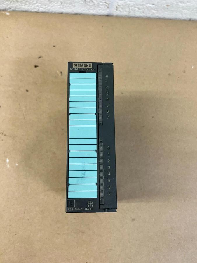 Used Siemens 322-1HH01-0AA0 Simatic S7 Output Module