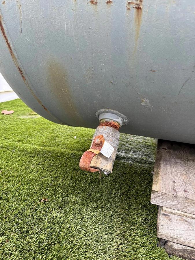 Used Pressure Tank 118”x40”x40” Tank, 530 Gallons