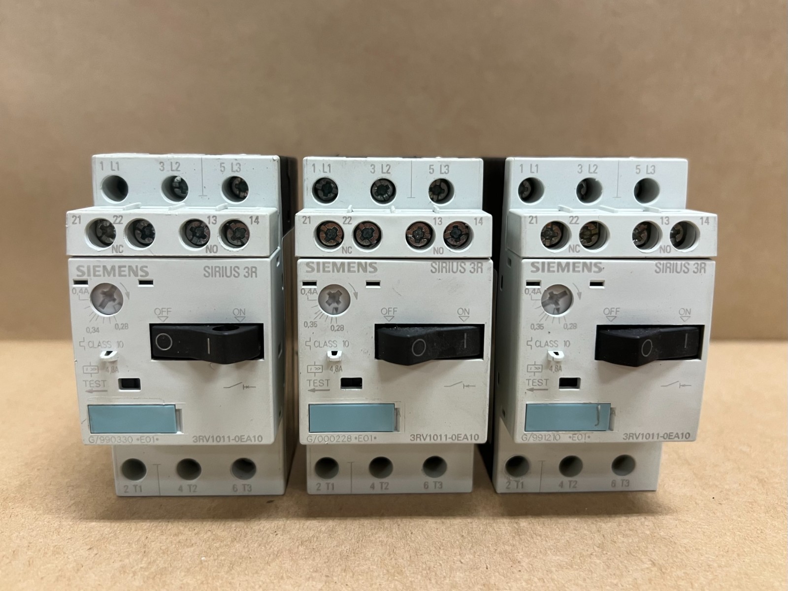 Used Siemens 3RV1011-0EA10 Sirius 3R, Class 10 Circuit Breaker - Lot of 3